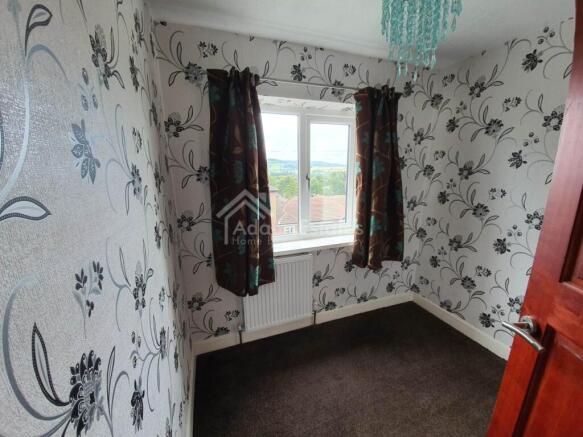 3 bed Semi-Detached to rent Image 10