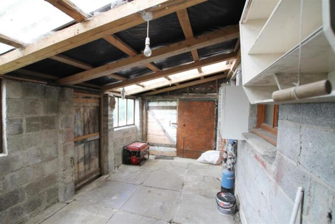 Garage / Workshop