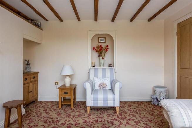 The Willows-Sitting Room B.jpg