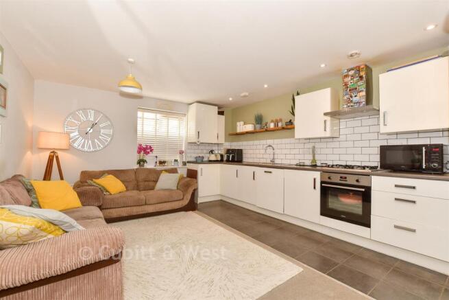 Lounge/Kitchen