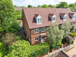 6, Hampton Close, Borehamwood WD6 2DT