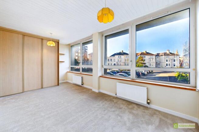 CAM02528G0-PR0425-STILL010