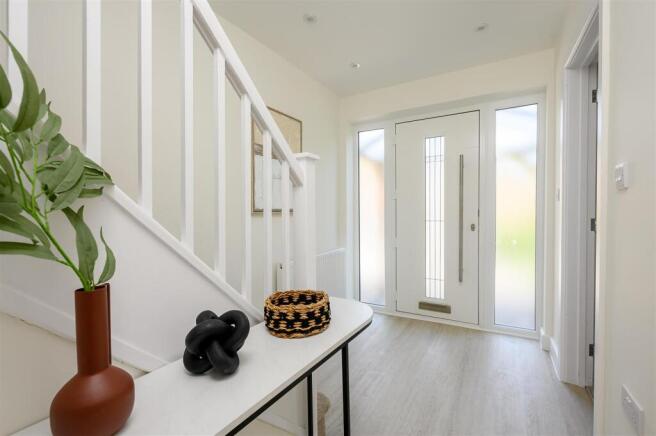 4 bed Semi-Detached for sale Image 10