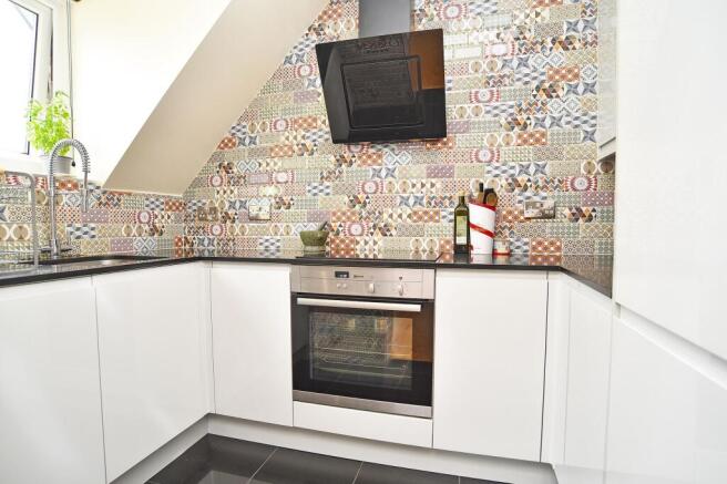 2 bed Flat for sale Image 5