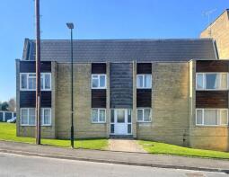 Flat 8, Garland Court, Meadow Road, Cirencester GL7 1YB