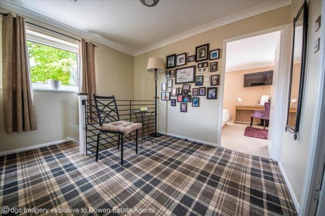 FIRST FLOOR LANDING