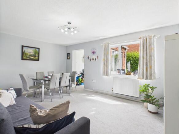 CAM01791G0-PR0183-STILL005