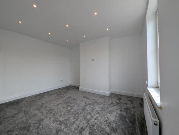 3 bed End of Terrace to rent Image 5