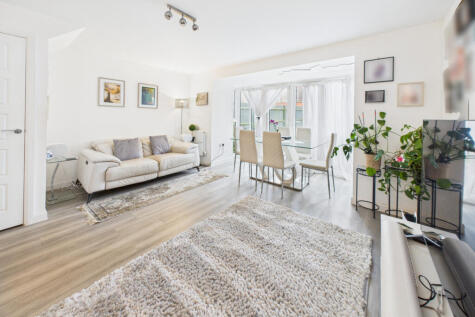 Burgundy Drive, Hemel Hempstead, HP2