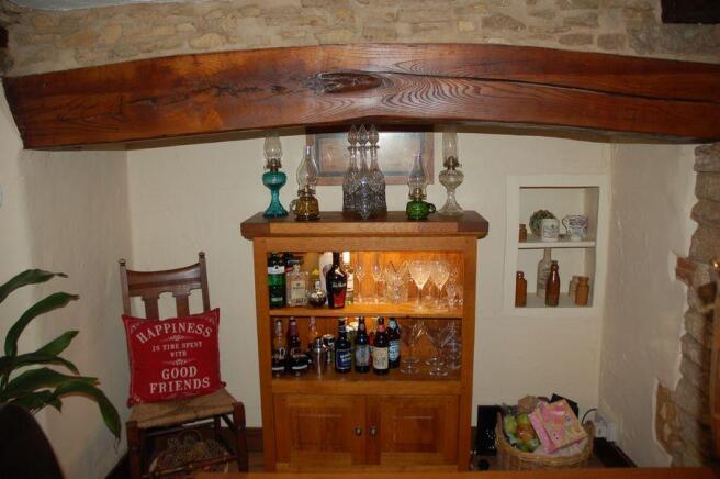 KITCHEN/DINING ROOM