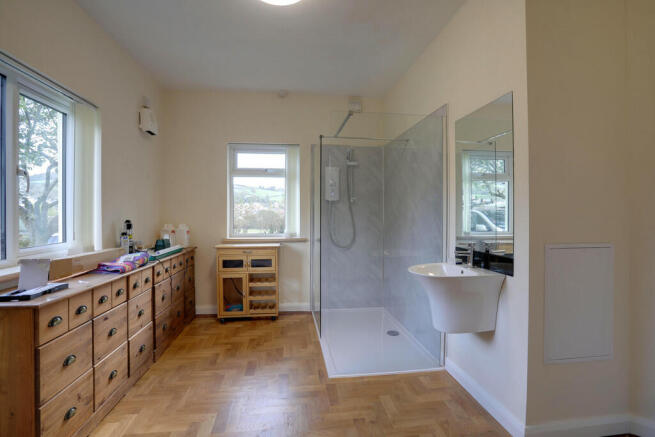 Ensuite