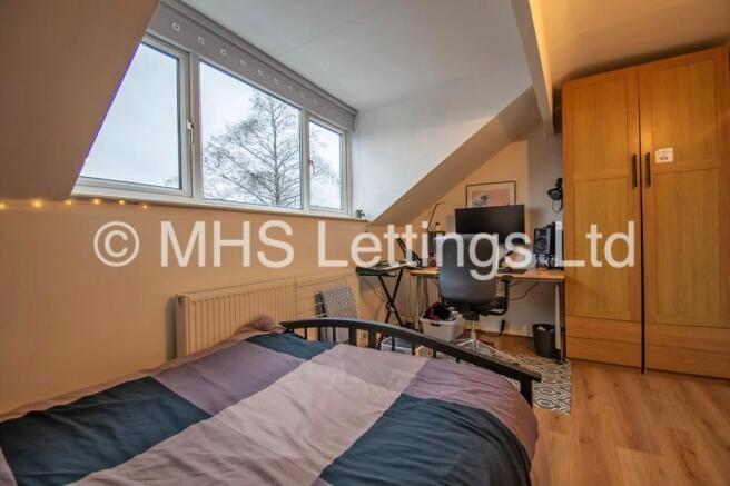 4 bed Terraced to rent Image 11
