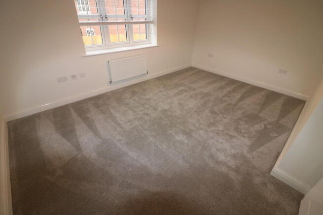 3 bed Semi-Detached to rent Image 11
