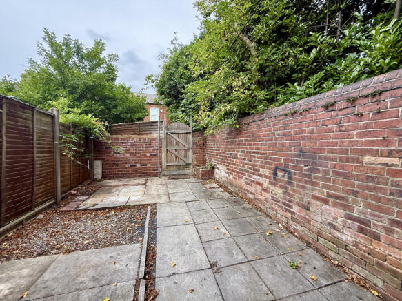 2 bed Terraced for sale Image 8