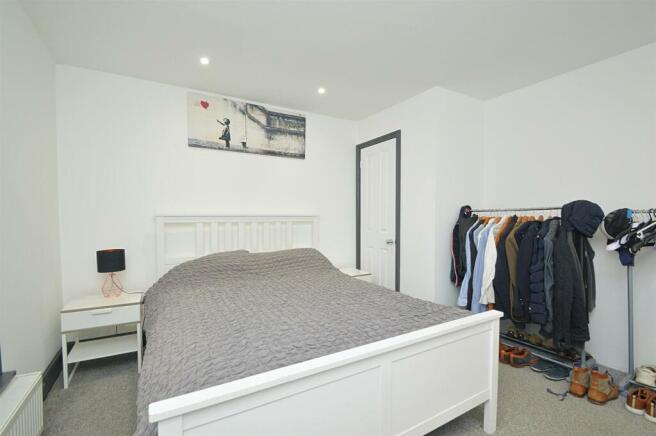 resizedBed1a.jpg