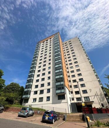 2 bed Flat to rent Image 5