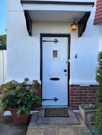 Frankland Close, Woodford Green, IG8 photo 4