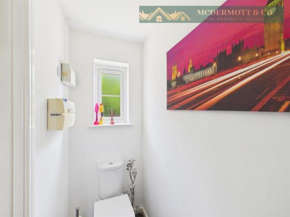 3 bed Semi-Detached for sale Image 7