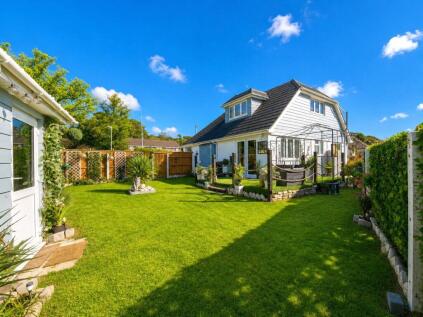 Ringwood Road, Highcliffe, Christchurch, Dorset, BH23