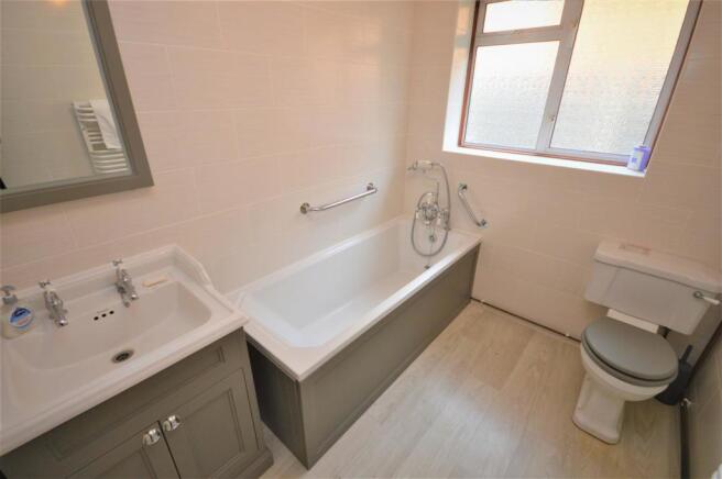 Bathroom.jpg