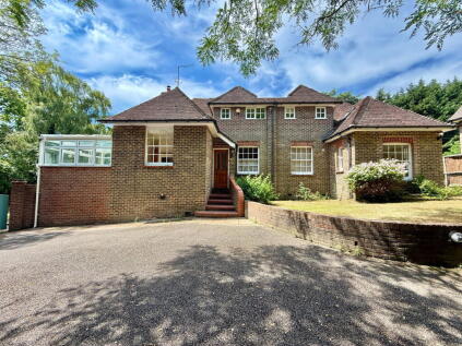 Imberhorne Lane, East Grinstead, West Sussex, RH19 1TZ