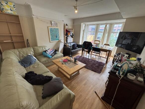 6 bed Not Specified to rent Image 7