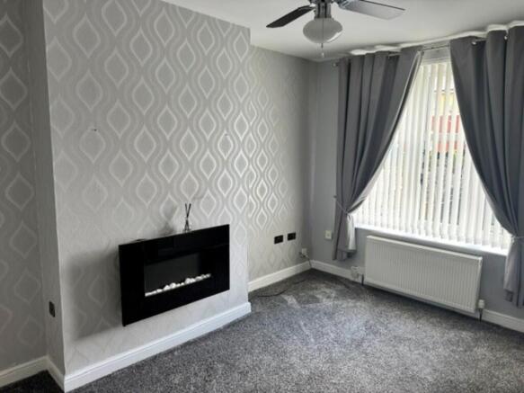2 bed Terraced to rent Image 8
