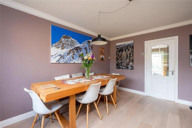 4 bed Semi-Detached for sale Image 10