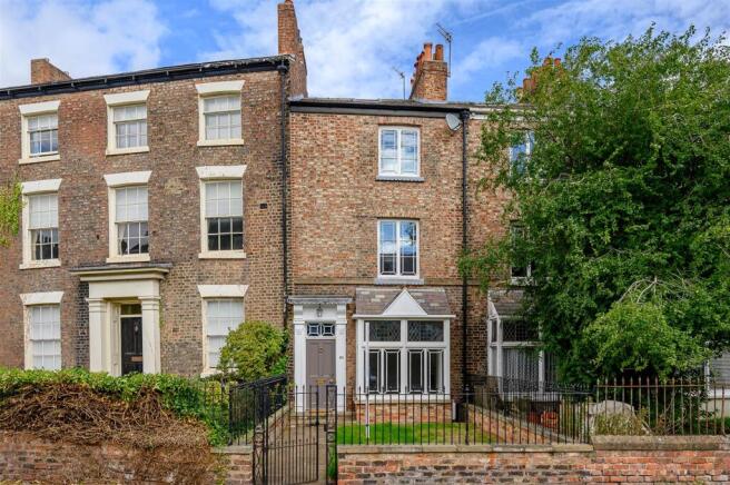 4 bed Town House for sale in york