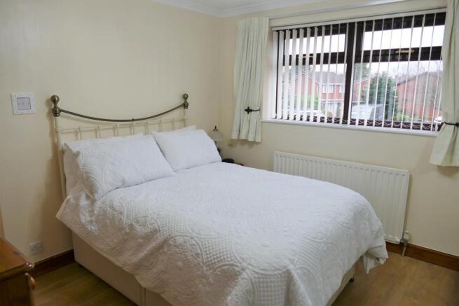 Bed 1 b