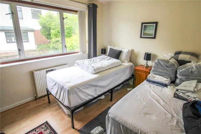 5 bed Detached for sale Image 6