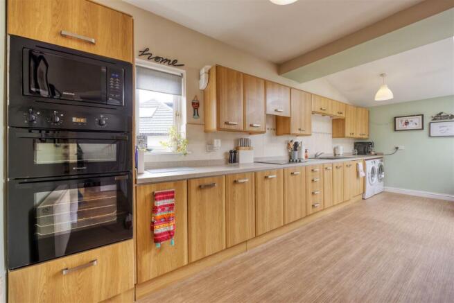 7_ADAMSLIE_CRESCENT_KIRKINTILLOCH_025.JPEG