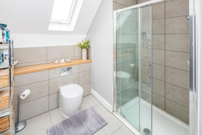 En-Suite to Bed One