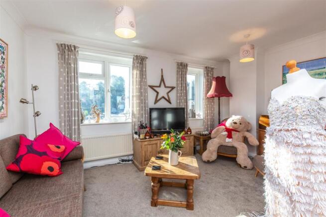 5 Ashdown Court-13.jpg