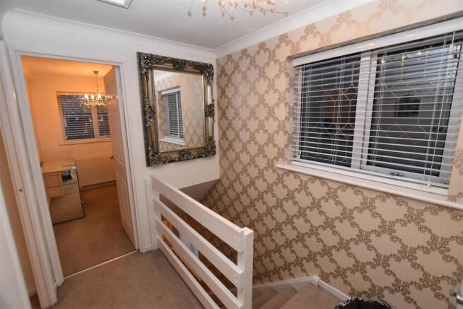 FIRST FLOOR LANDING