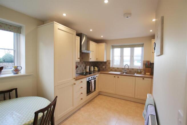 KITCHEN/ DINER