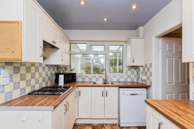 2 bed Semi-Detached for sale Image 10
