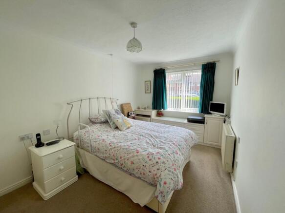 8 Manor Farm Court BED 1