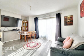 5, Groves House, Bevin Road, Hayes UB4 9JH