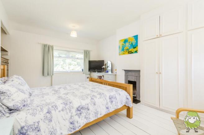 Bedroom 1 (Double)