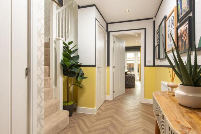 4 bed Detached for sale Image 9