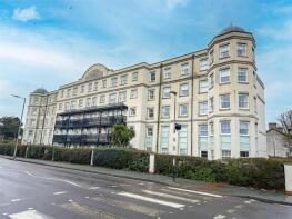 42, Imperial Court, Marine Parade West, Clacton-on-sea CO15 1LD
