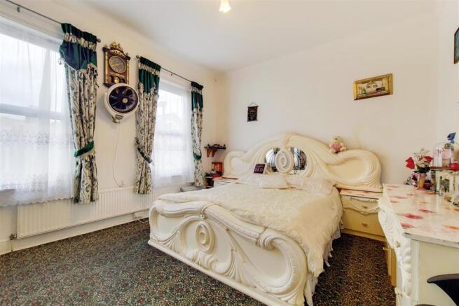 11_Main Bedroom-1.jpg