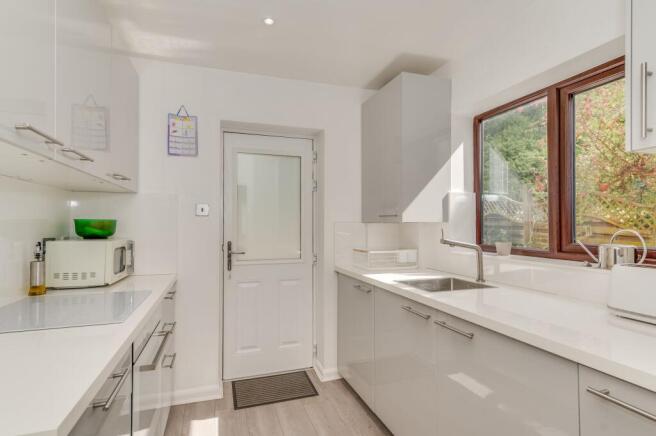 3 bed Semi-Detached for sale Image 8