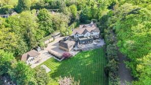 Wayside Cottage, Wayside, Chipperfield, Kings Langley WD4 9JJ