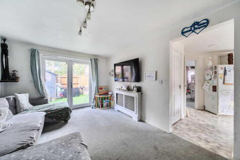 Pexalls Close, Hook, Hampshire, RG27