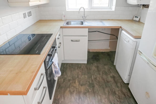 3 bed Detached to rent Image 7