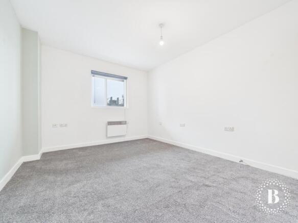 2 bed Apartment to rent Image 8