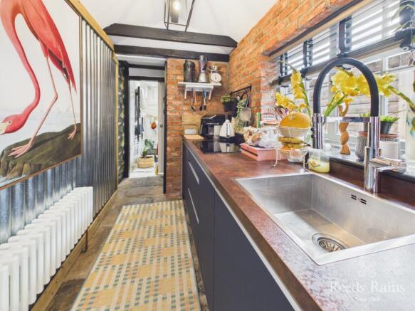 2 bed Terraced for sale Image 6