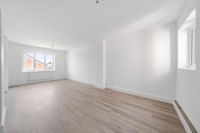 3 bed Semi-Detached for sale Image 5